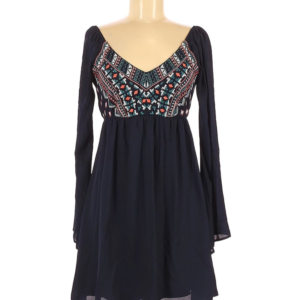 Jodi Kristopher Boho Long Sleeve Dress